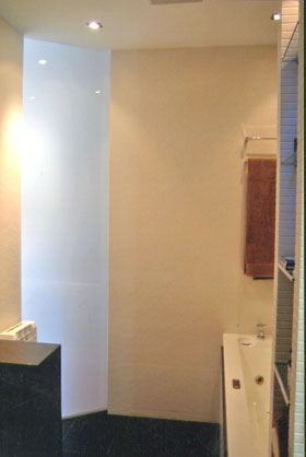 Ejemplo de montaje de herrajes y accesorios de puerta de corredera