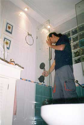 Ejemplo de montaje de mampara de cristal