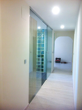 Ejemplo cerramiento de cocina en cristal