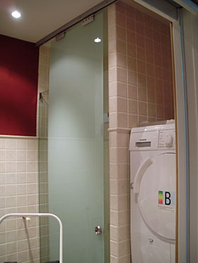 Ejemplo puerta corredera dos direciones