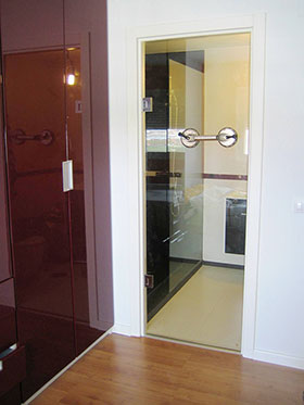 Ejemplo de montaje de Puerta con bisagras 180 grados sin obra