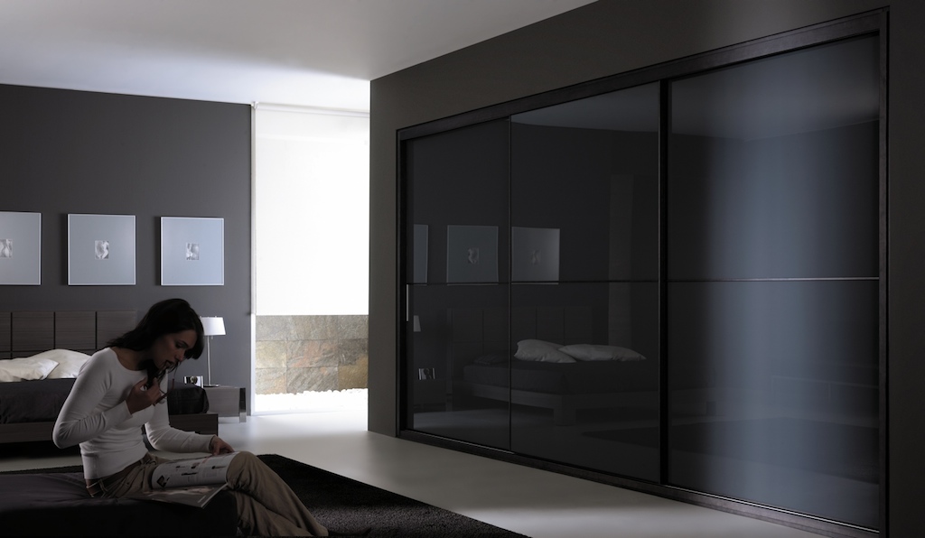 Las líneas horizontales crean un suave efecto visual y ayudan a construir una estancia llena de armonía, con una estética de gran actualidad.