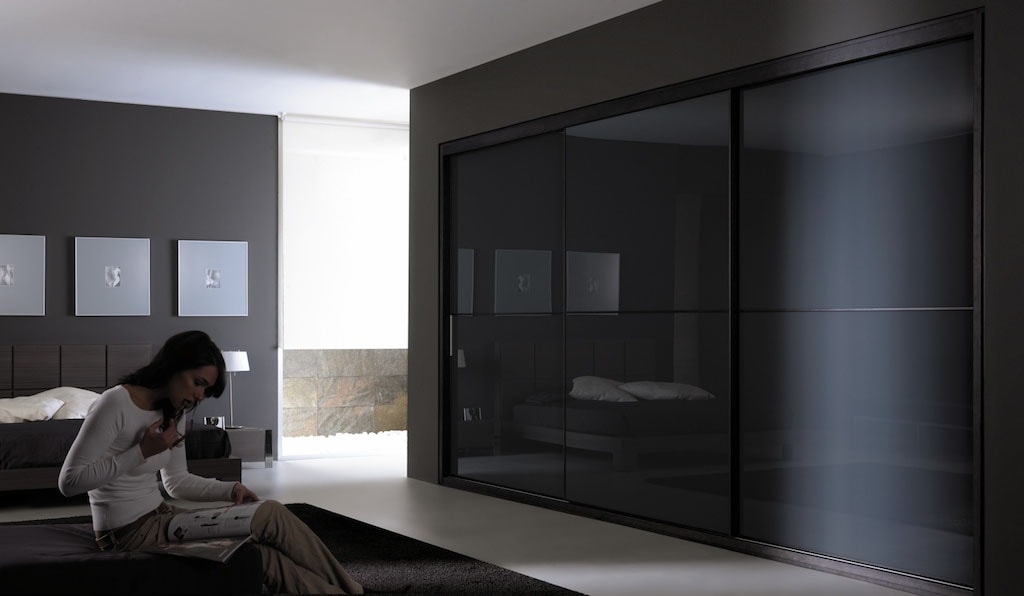 Las líneas horizontales crean un suave efecto visual y ayudan a construir una estancia llena de armonía, con una estética de gran actualidad.