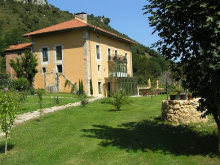 Casona de Villa de Palacios